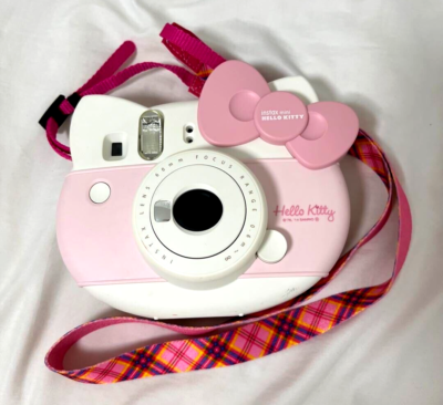 FUJIFILM Hello Kitty Fuji Instant Camera Cheki Instax Mini Pink
