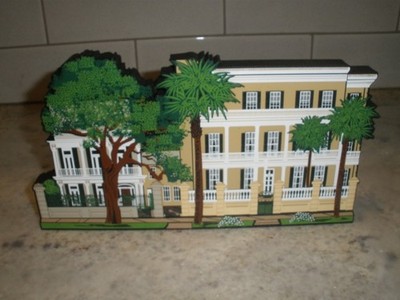 VINTAGE SHELIA SHELIA'S HOUSE 2003 1 EAST BAY & 2 SOUTH BATTERY SINGED (S8)