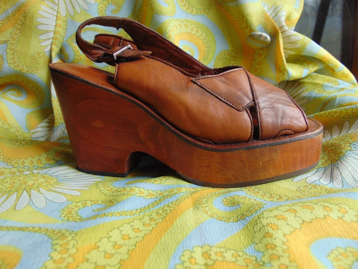 Vtg 70s Baretraps Brown Chunky Heel Platform Leather Sandals Sz 6