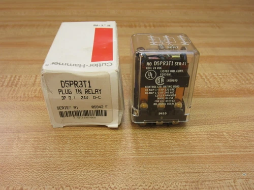 Cutler Hammer D5PR3T1 Plug-In Relay