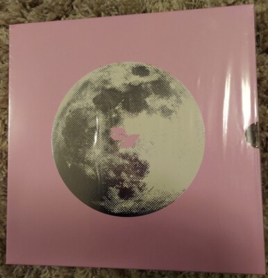 Further Seems Forever - The Moon Is Down vinyl Boxset signiert