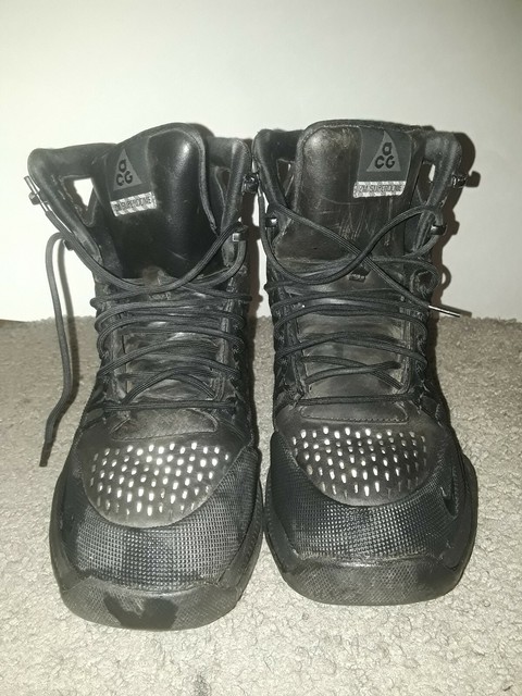 acg sneaker boot