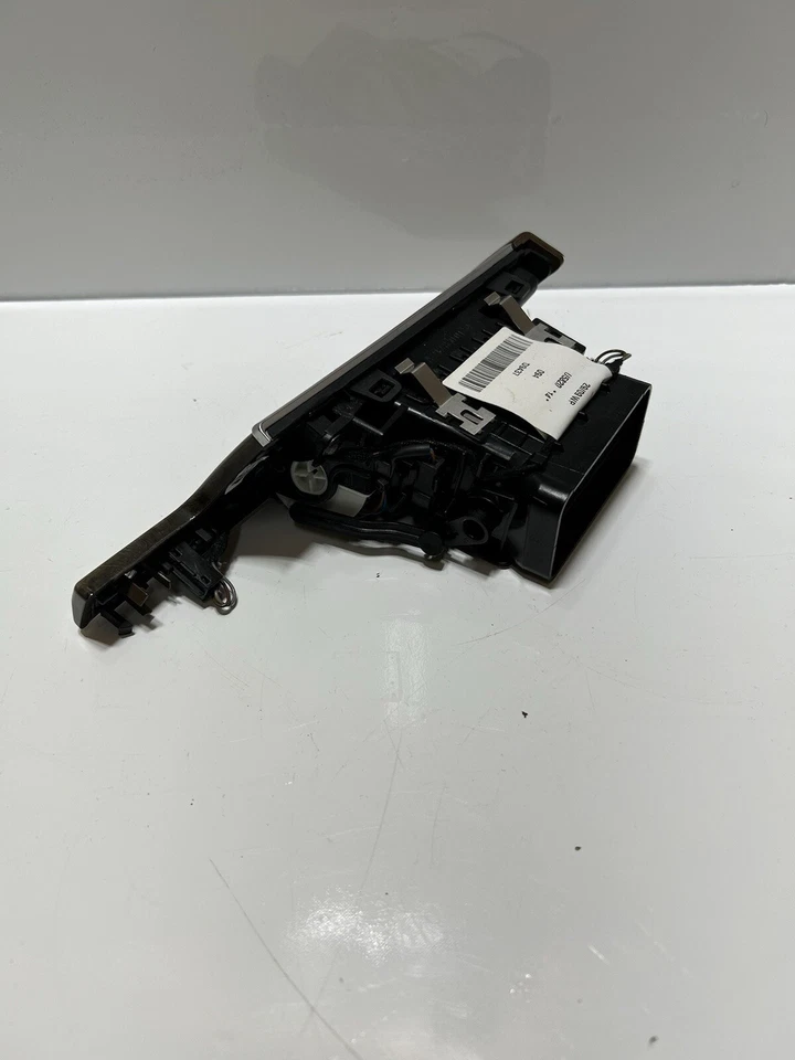 2012-2014 MERCEDES BENZ E350 E550 ЛЕВАЯ ПРИБОРНАЯ ПАНЕЛЬ ВЕНТИЛЯЦИОННОЕ ОТВЕРСТИЕ - Изображение 4 из 4