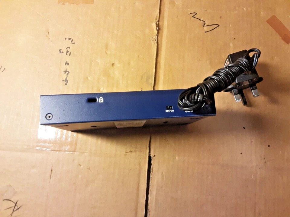 Netgear GS108v4 ProSAFE 8 Port Gigabit Network Switch - Image 4 of 4