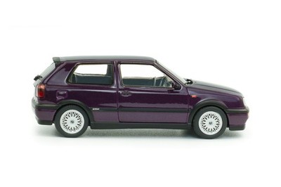 1/43 Volkswagen Golf MKIII VR6 Dusty Mauve Pearl 1994 Model Car