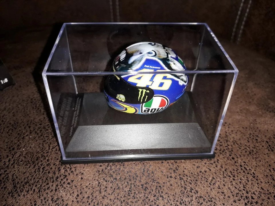 HELMET CASQUE VALENTINO ROSSI MISANO 2009 MOTO GP 1/8 MINICHAMPS - Photo 2/4