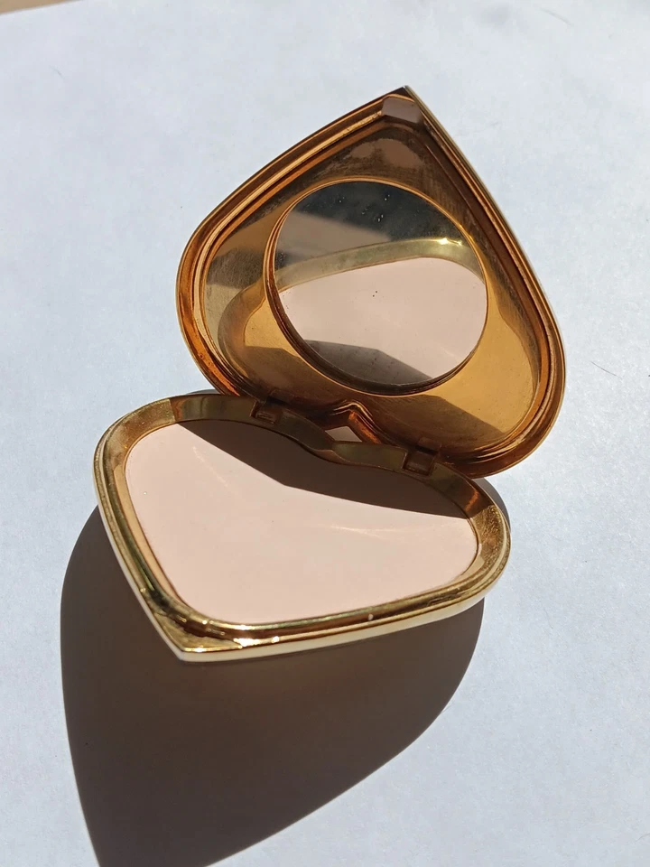 *RARO* ROSA Yves Saint Laurent Gold CORAÇÃO COMPACTO Poudre Ecrin Jewel Powder - Imagem 3 de 4