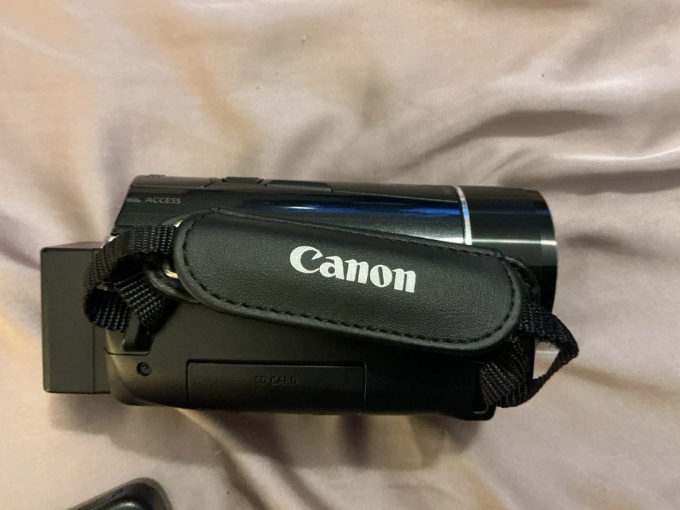 Canon HF M50 High Definition Camcorder (needs New Battery) Tested - Image 3 of 4