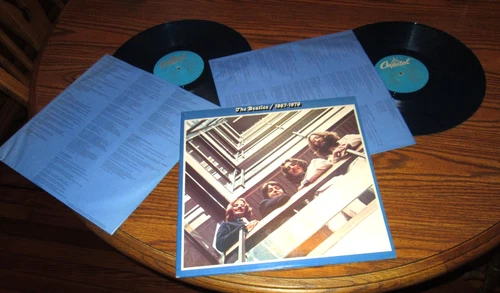 THE BEATLES 1967-1970 2 LP NM NEAR MINT US CAPITOL BLUE COLOR VINYL BEST OF