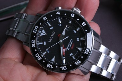 seiko kinetic gmt 5m85