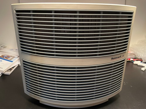 Honeywell Air Purifier Model 85L HEPA Filter USA Model No. 10200 Nice Condition - Picture 1 of 7