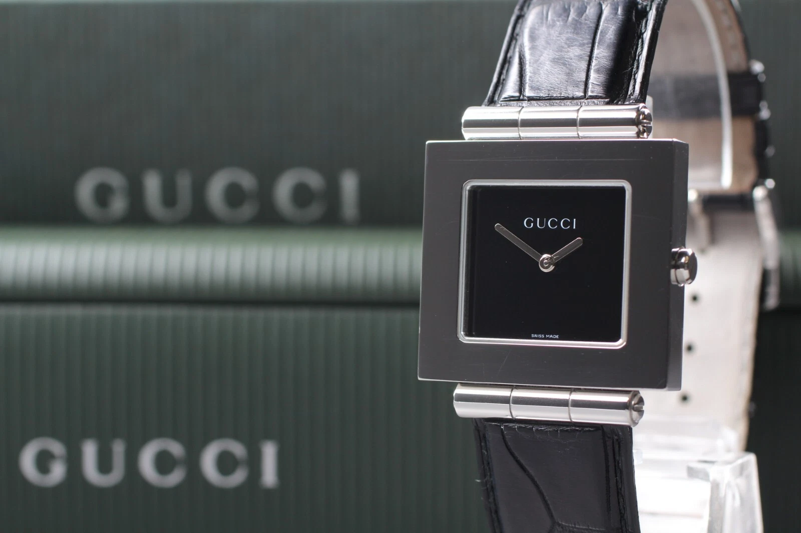 [Quasi come nuovo con scatola] Gucci 600M vintage quadrante nero quarzo uomo dal Giappone #3081