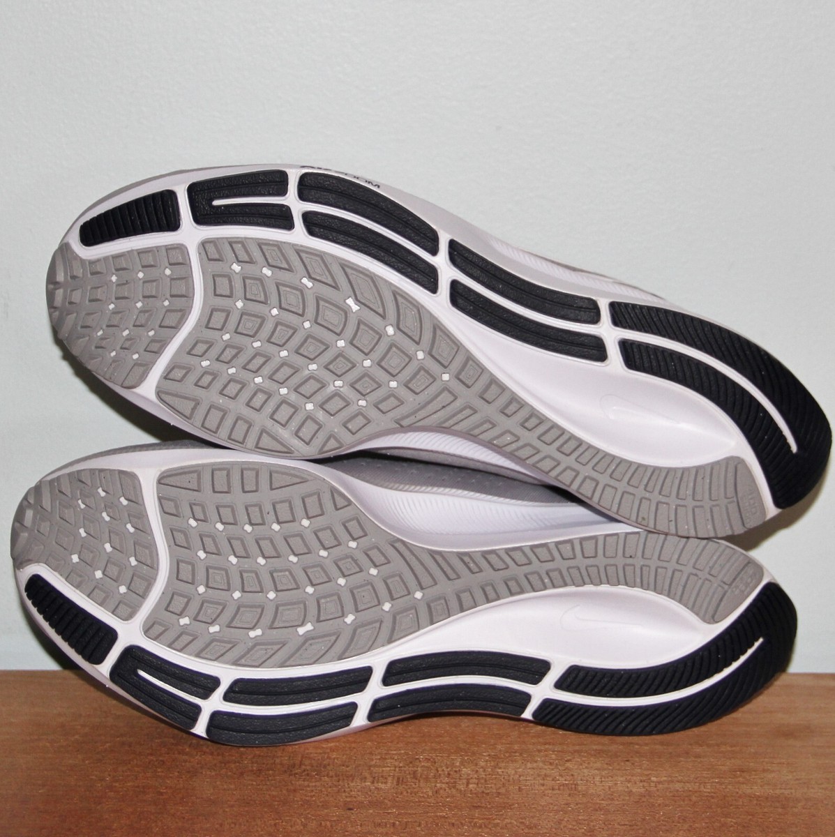 Nike Air Zoom Pegasus 38 Penn State Mens 8 PSU Nittany Lions Grey Nike Air Zoom Pegasus 38 Penn State Mens 7 8 DJ0847-001 PSU  main image 3