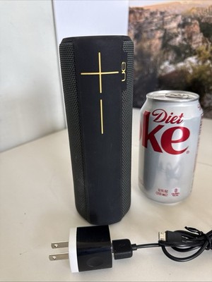 Logitech UE Boom 2 Portable Bluetooth Speaker Black Gray S-00151 Tested Works