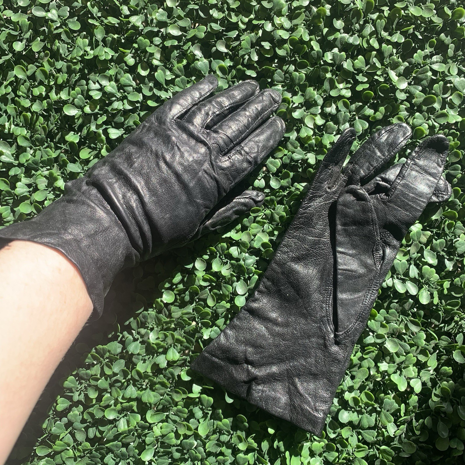 Vintage basic black soft leather gloves - image 1
