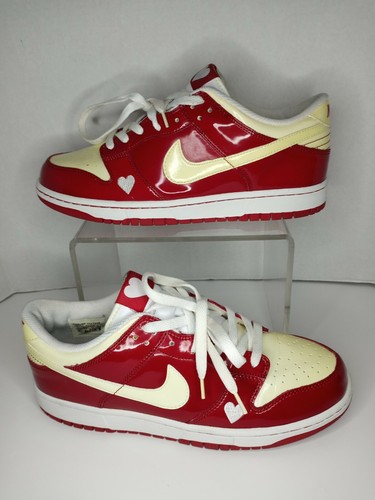 sb dunk valentine's day