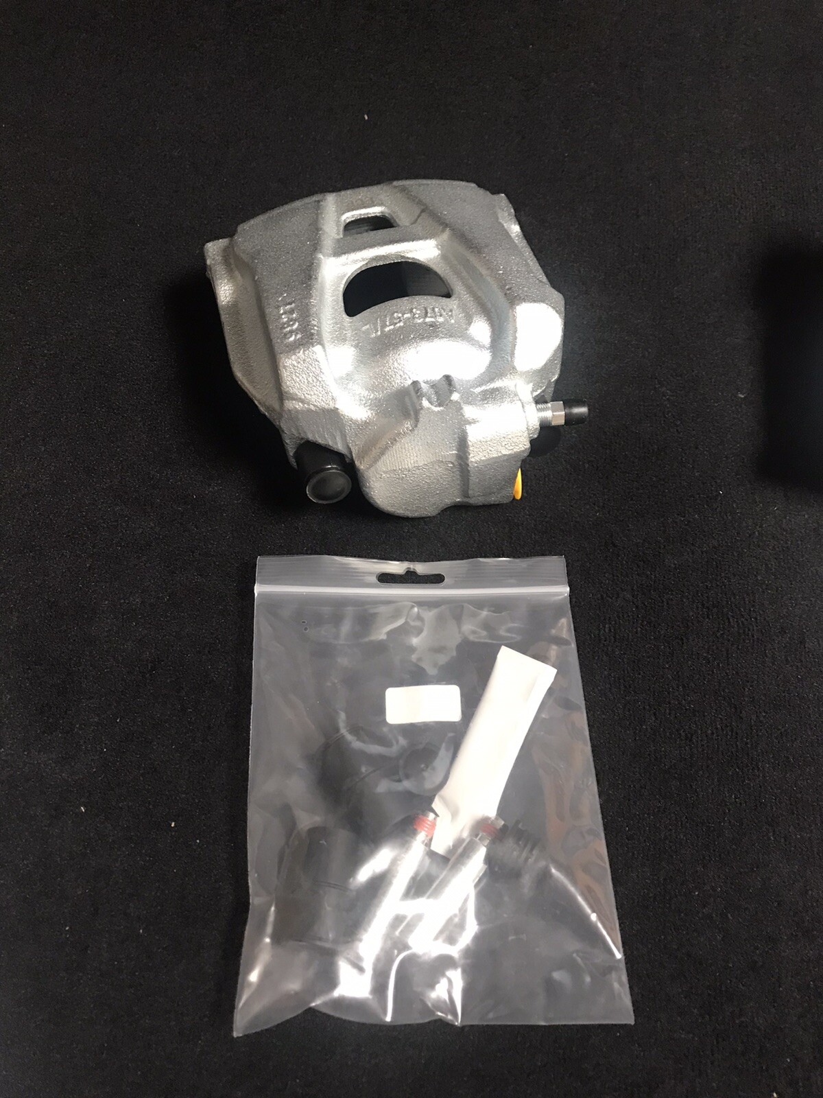 FRONT BRAKE CALIPER +SLIDER PIN LH  AUDI A4 TFSi TDI B8 8K A5 TFSi TDi 8T 8F 314