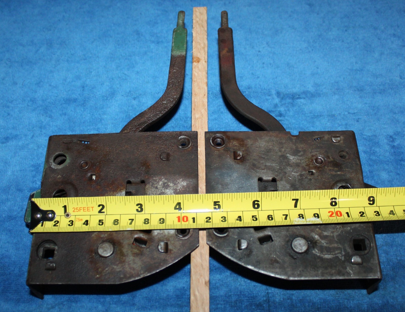 VINTAGE 1920's FORD MODEL T DOOR LATCHES (pair LH RH) ORIGINAL FORD