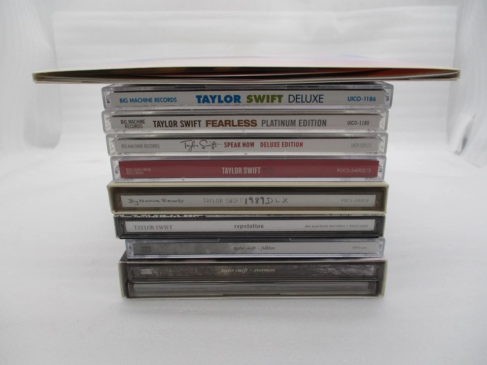 TAYLOR SWIFT 9CDs RED, evermore, Speak Now, 1989, Lover, folklore Japan ver - Image 4 of 4