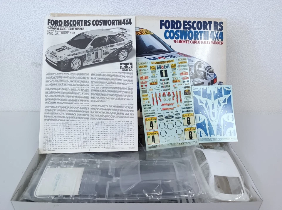 TAMIYA 1/24 Ford Escort RS Cosworth 4x4 Display Model Kit 24144 Giappone - Immagine 2 di 4