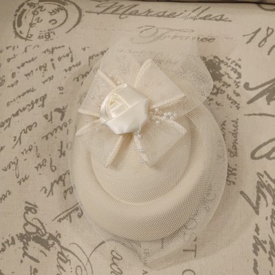 New-WOMEN's Clip on Hat  Elegant Ivory Rose & Faux Pearl Accents 