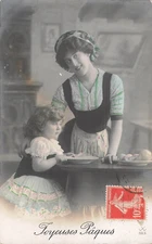 CP EASTER MOM APRON LITTLE GIRL SOUP - 41078