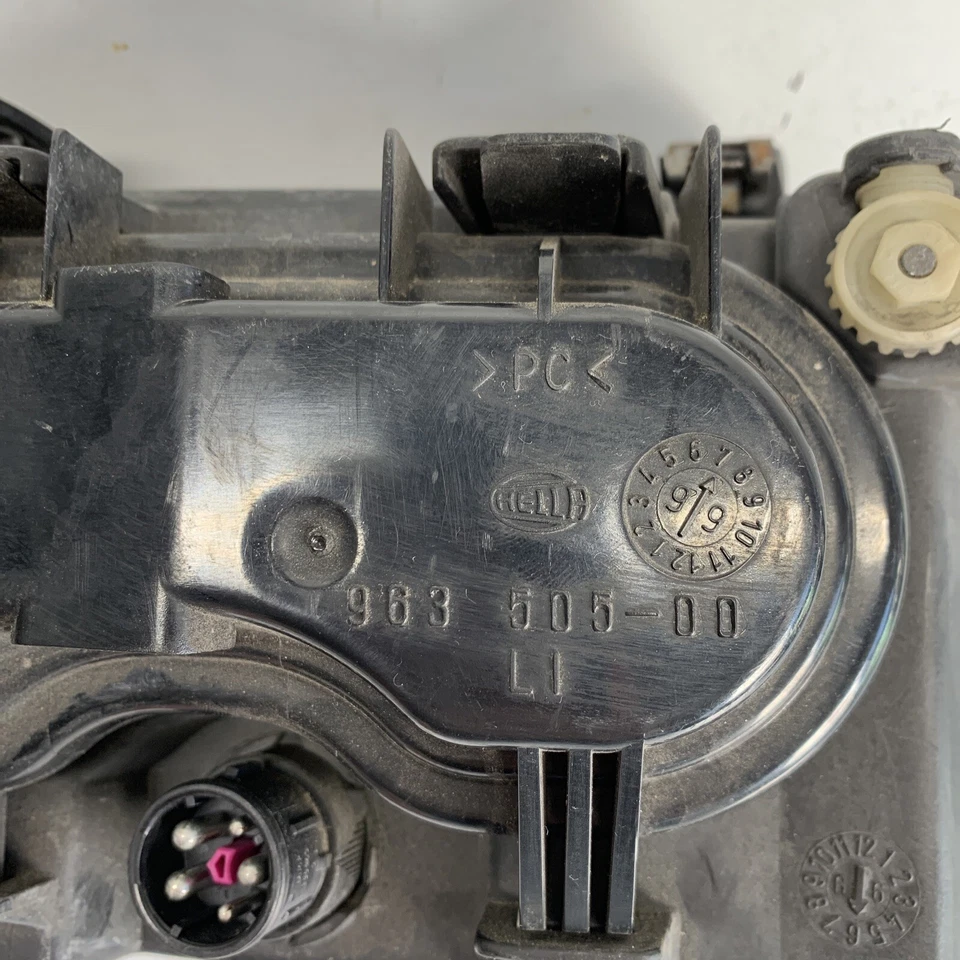 Audi A3 1.8T Original HELLA Scheinwerfer + Blende + Blinker Links Fahrerseite - Bild 3 von 3