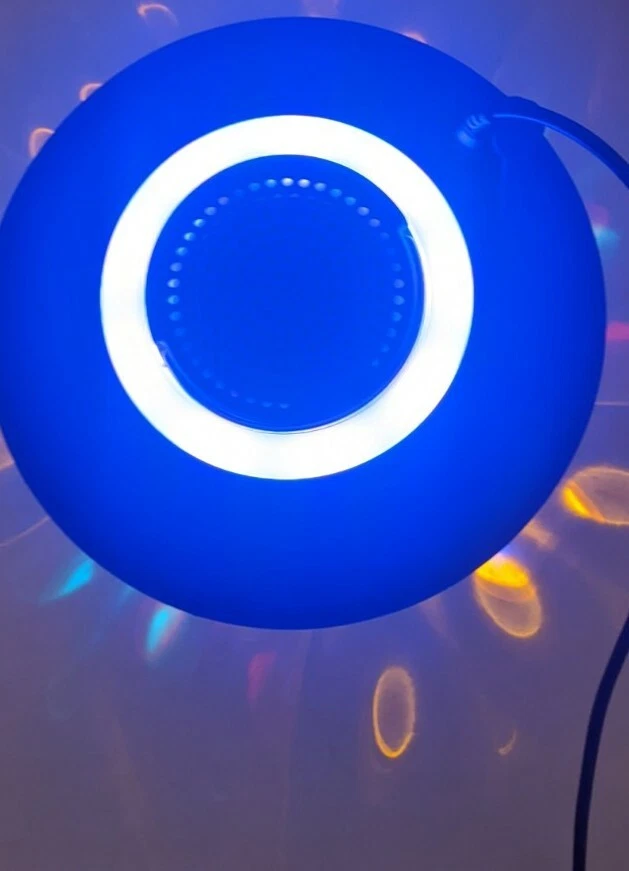 G.A.M.E. Altavoz inalámbrico para juegos y espectáculo de luces subacuáticas Foto 3 de 4