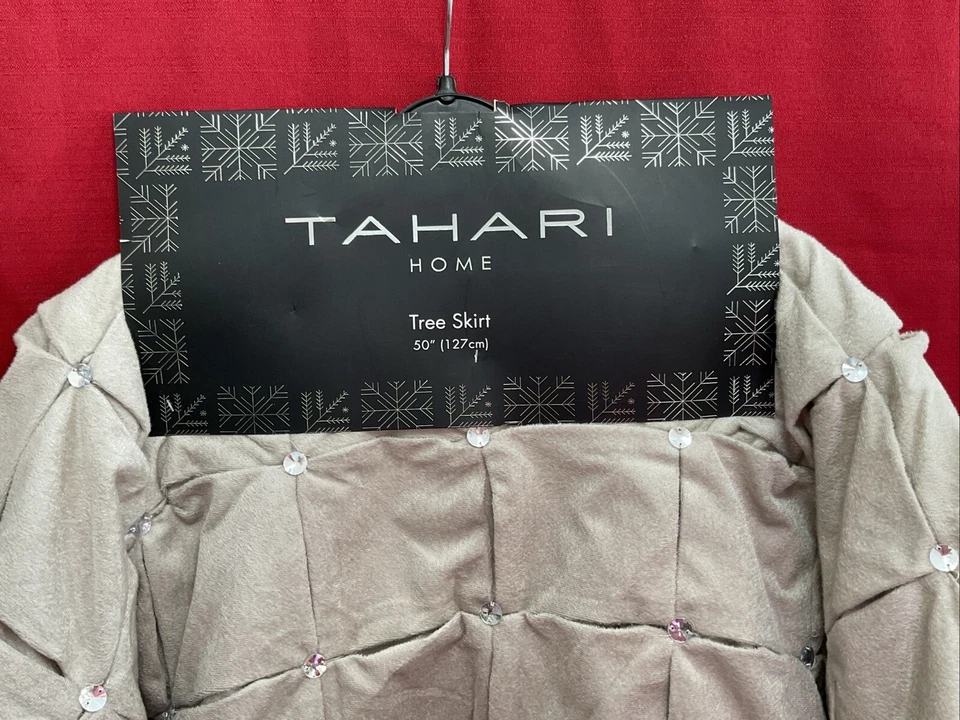 NEW TAHARI Home Tree Skirt Silver 50” Bejeweled Soft luxurious Velvet Silver - Image 4 of 4