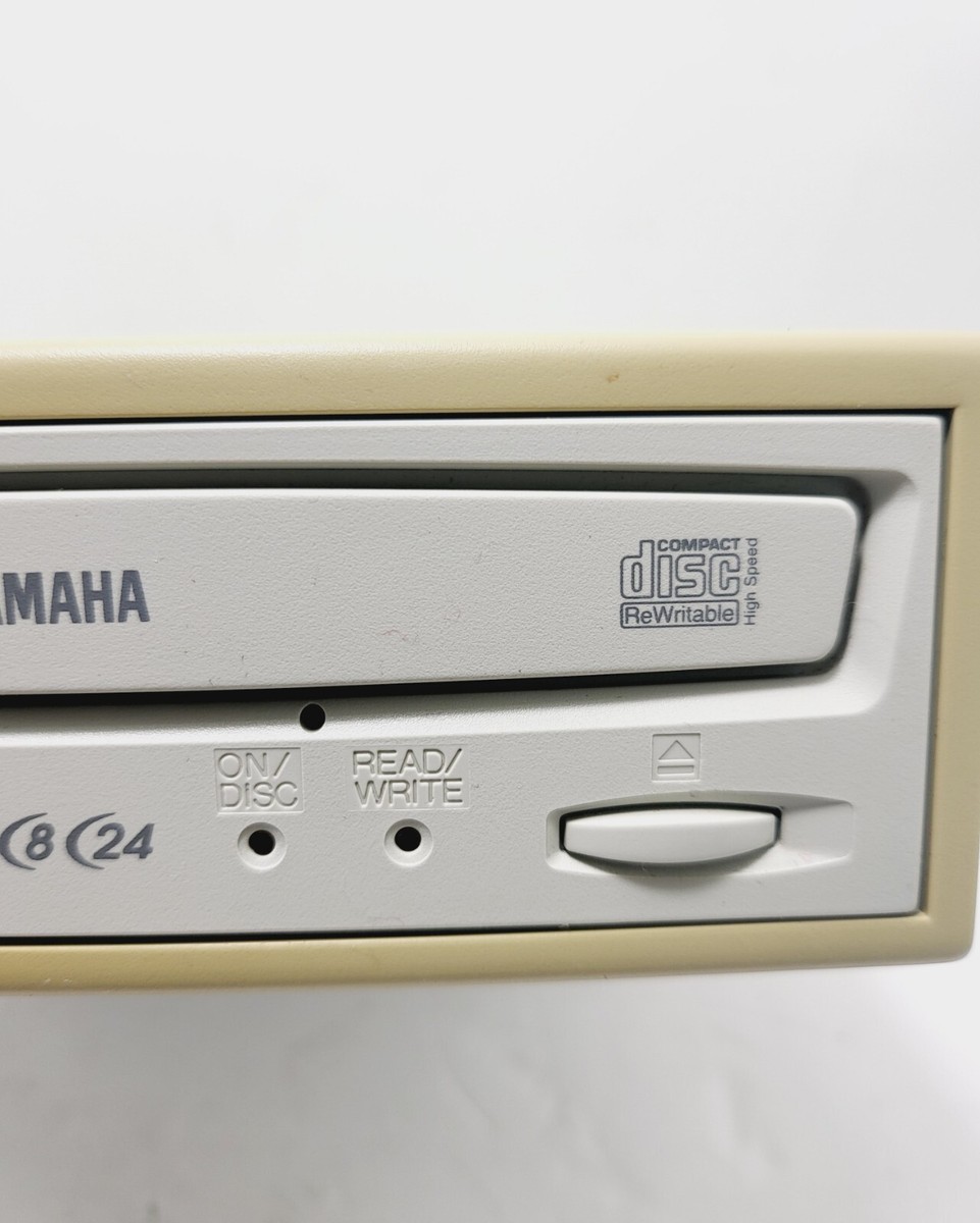 Lecteur CD Yamaha CRW8824S SCSI 8x/24x Vintage (testé Fonctionnel)