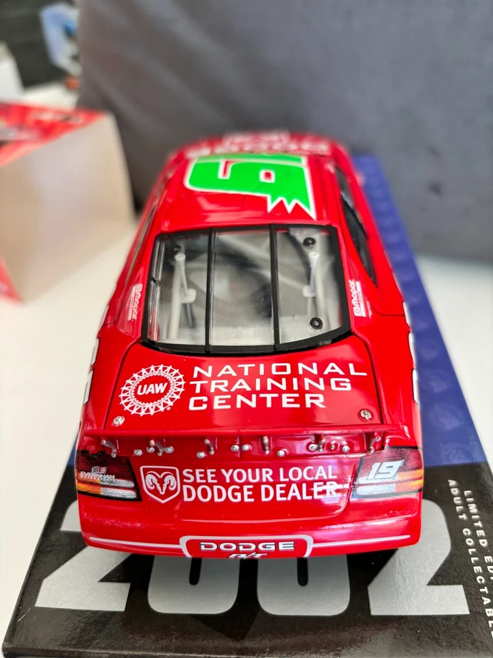 NASCAR action 1/24 - Jeremy Mayfield #19 dodge intrepid R/T 2002 - Photo 4/4