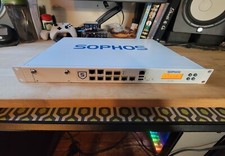 Sophos SG330 Rev. 1 Firewall Security Appliance 8-port Gigabit / 2-port SFP