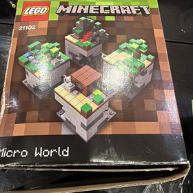 2012 LEGO 21102 Minecraft Micro World w/ Steve & Creeper Incomplete 