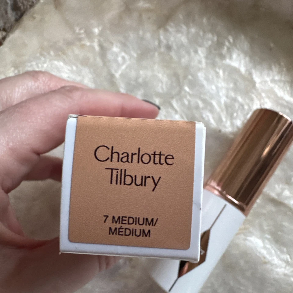 CHARLOTTE TILBURY UNREAL SKIN SHEER GLOW TINT HYDRATING FOUNDATION STICK 7 MEDIU - Image 3 of 4