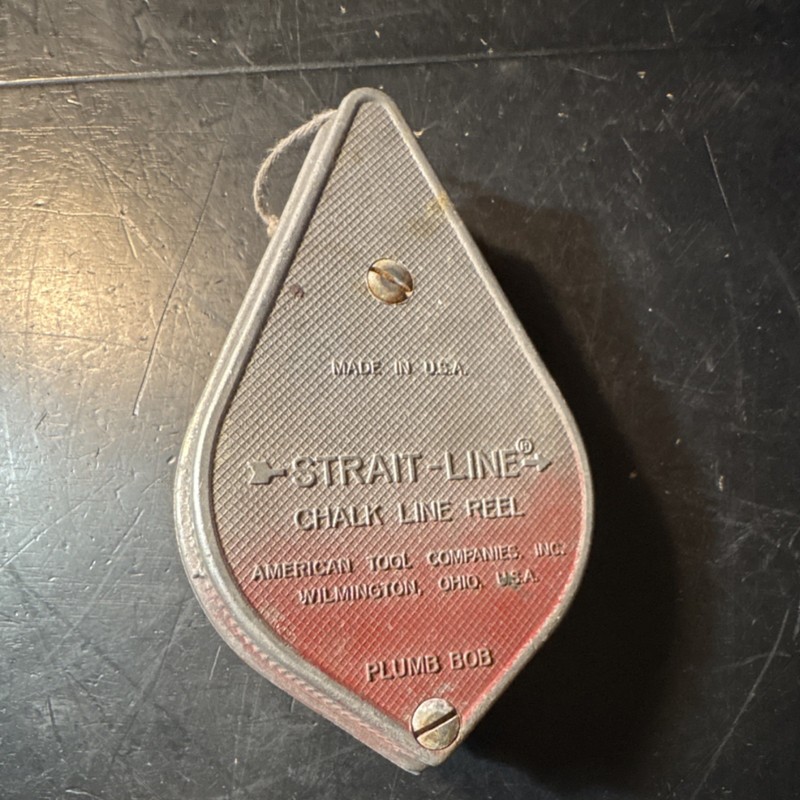 Vintage strait-line Chalk Line Reel, Functions As Plumb Bob (1) Used