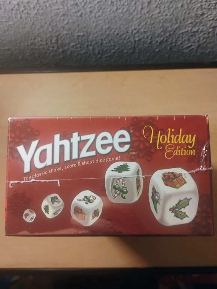 Yahtzee Holiday Edition by USAopoly & Hasbro Christmas Family Dice Game Complete - Image 2 of 4
