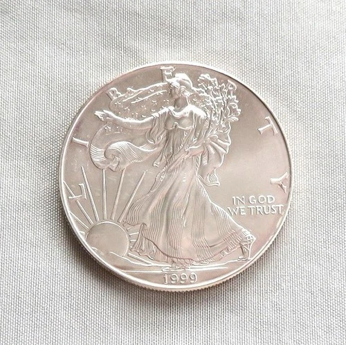 1999 - AMERICAN EAGLE - One Dollar - .999 1oz Fine Silver