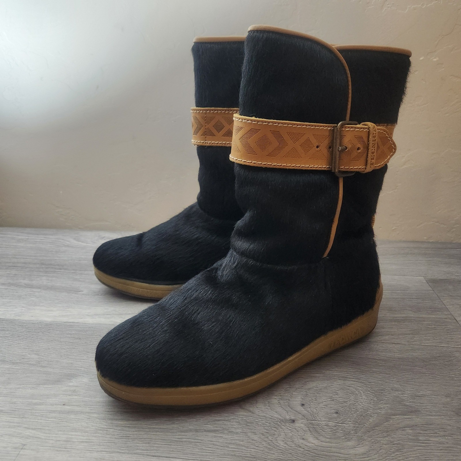 Botas Tecnica Pelo de Pelo de Oveja Negras Talla 12-US Hebilla de Cuero Hechas en Italia