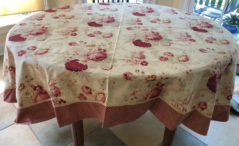 Toalha de mesa oval floral 60 x 84 e 5 guardanapos combinando - Imagem 2 de 4