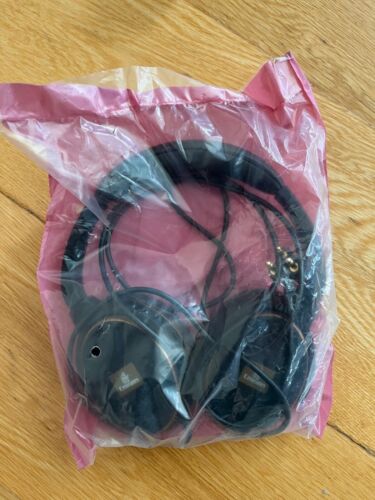 Emirates In-Flight Noise Cancellation Headphones 3-Pin (New and Sealed) - Photo 1/3