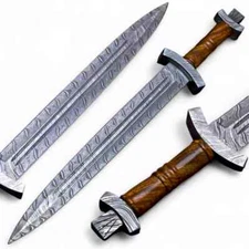 Gladius war Bushcraft Damascus Steel  viking short sword with Leather sheath..