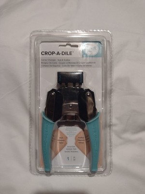 We R Memory Keepers Crop-A-Dile Corner Chomper-Stub & Scallop New Sealed
