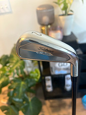 Titleist U-505 2-Iron 18° Right-Hand Stiff Graphite Shaft Silver/Black