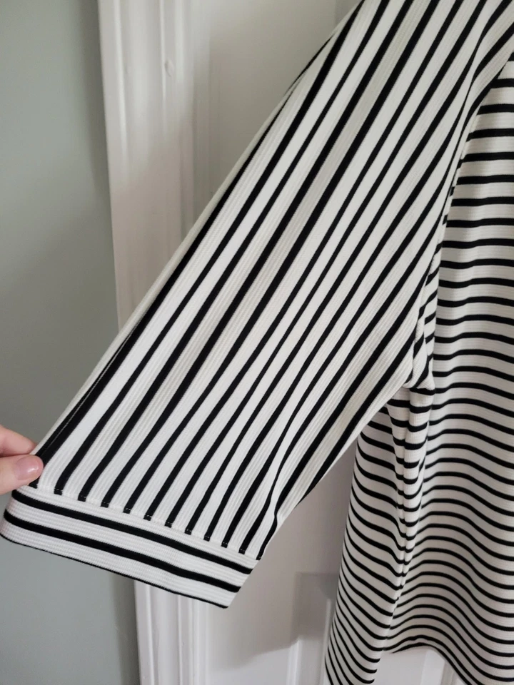 Chico’s Women’s Size 4 (XL 16) Black White Striped Boatneck 3/4 Sleeve Top - Image 4 of 4