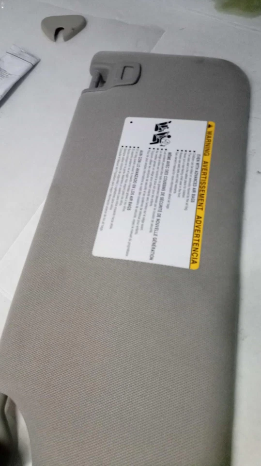 2015-2020 Toyota Sienna Grey Sun Visor Right OEM Used 598191 134K Miles Foto 2 de 4
