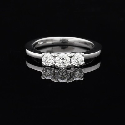 GIORGIO VISCONTI Trilogy Ring aus Weißgold 18 kt mit Brillanten 0.48 CT Natur