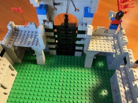 LEGO 6080 King's Castle - INCOMPLETE