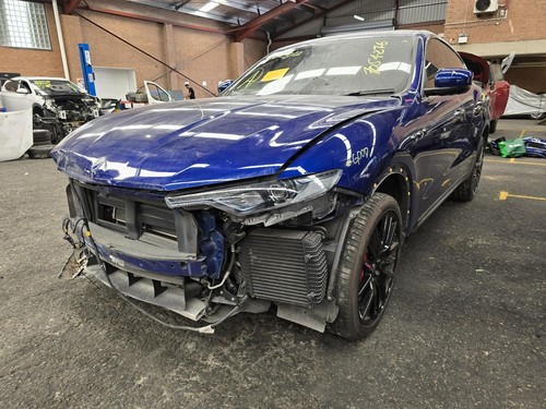 MASERATI LEVANTE TAILGATE GARNISH CENTRE M161 07/2016-2024 764657 - Picture 6 of 12
