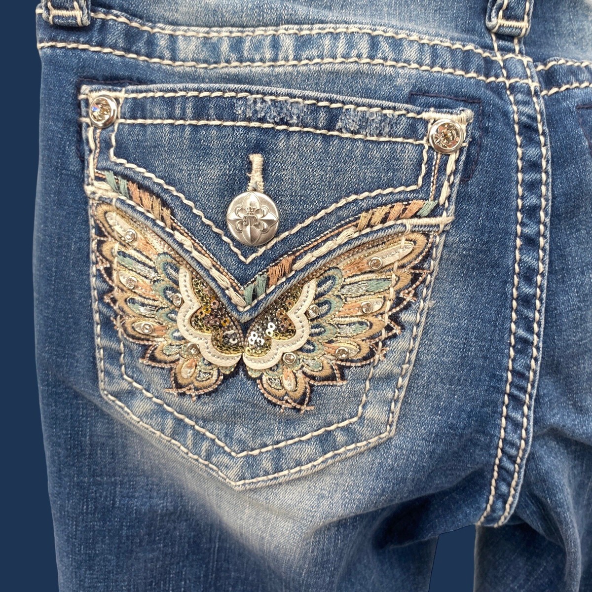Miss Me Mid Rise Capri Denim Jeans Size 25 Butterfly Pockets Miss Me Mid Rise Capri Denim Jeans Size 25 Butterfly Pockets