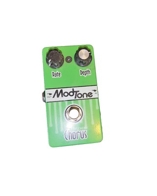 TC ELECTRONIC CORONA CHORUS GUITAR PEDAL GREEN
